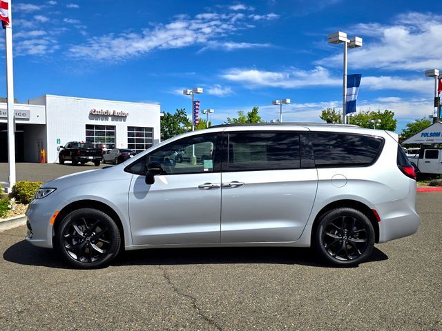 2026 Chrysler Pacifica Limited Folsom CA