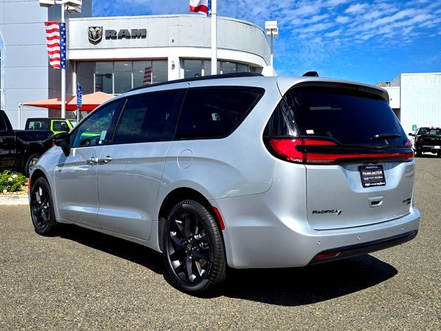 2026 Chrysler Pacifica Limited Folsom CA