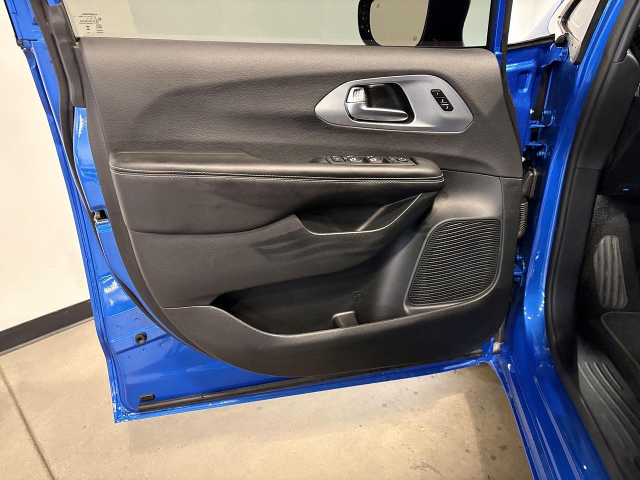 2026 Chrysler Pacifica Limited Parker CO