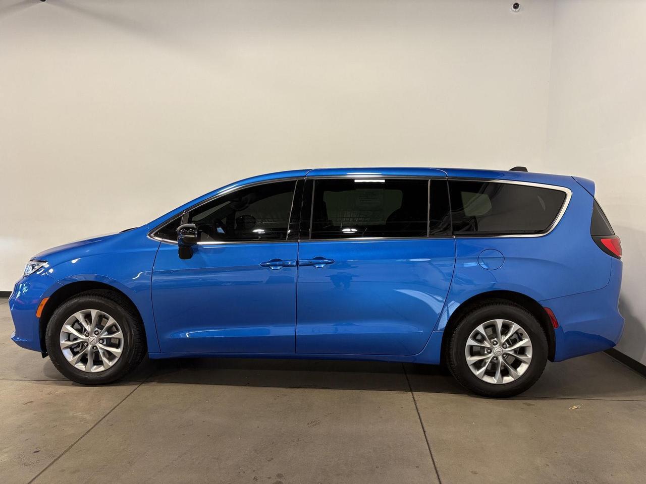 2026 Chrysler Pacifica Limited Parker CO