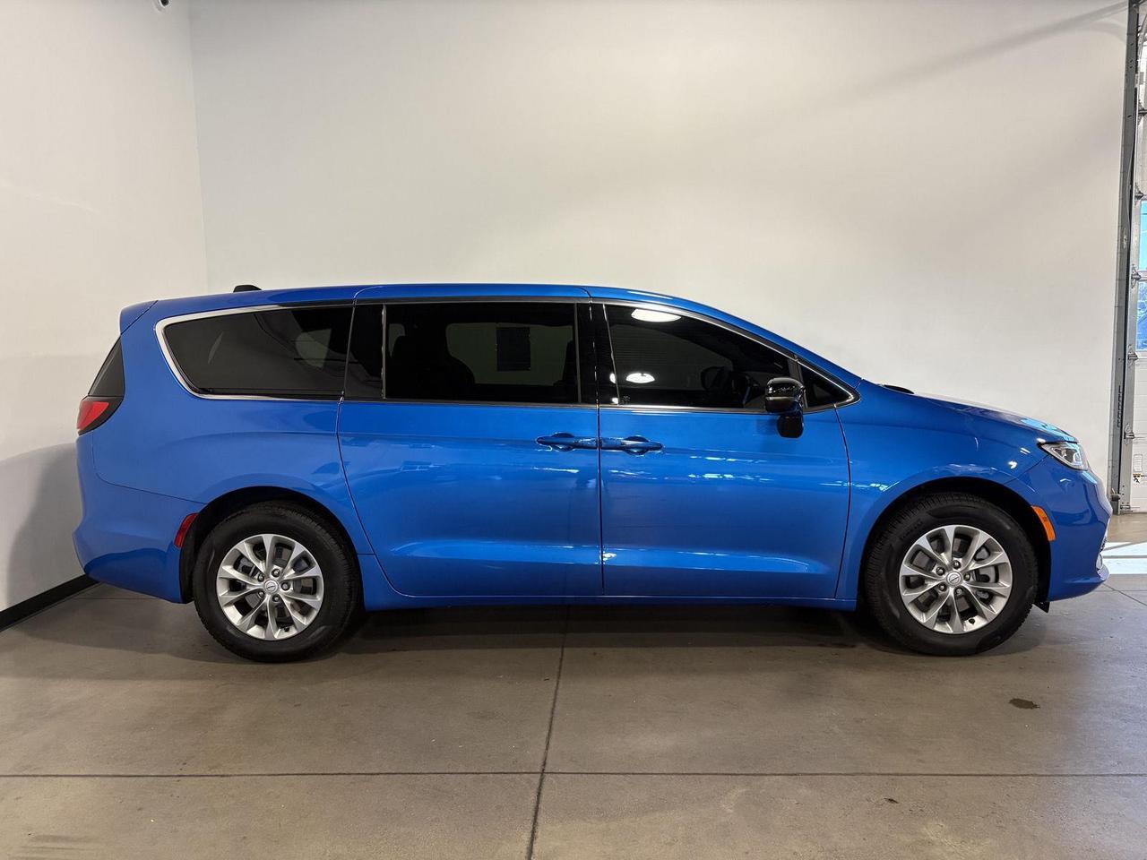 2026 Chrysler Pacifica Limited Parker CO