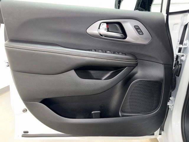 2026 Chrysler Pacifica Limited Pine River MN