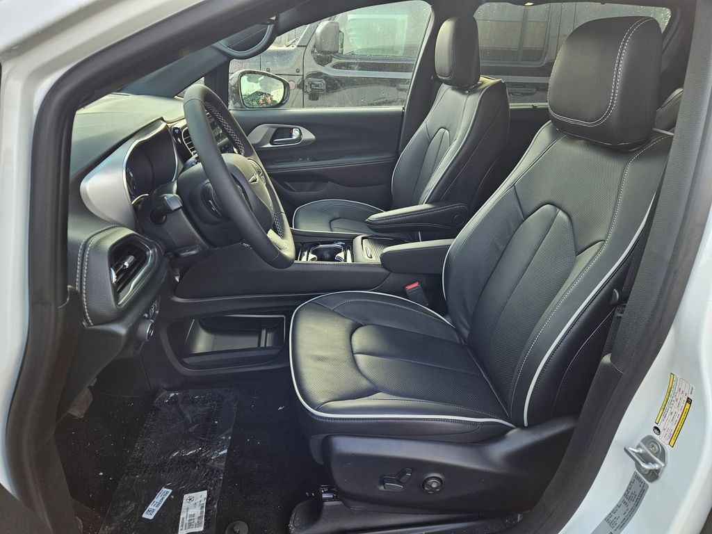 2026 Chrysler Pacifica Limited Gresham OR