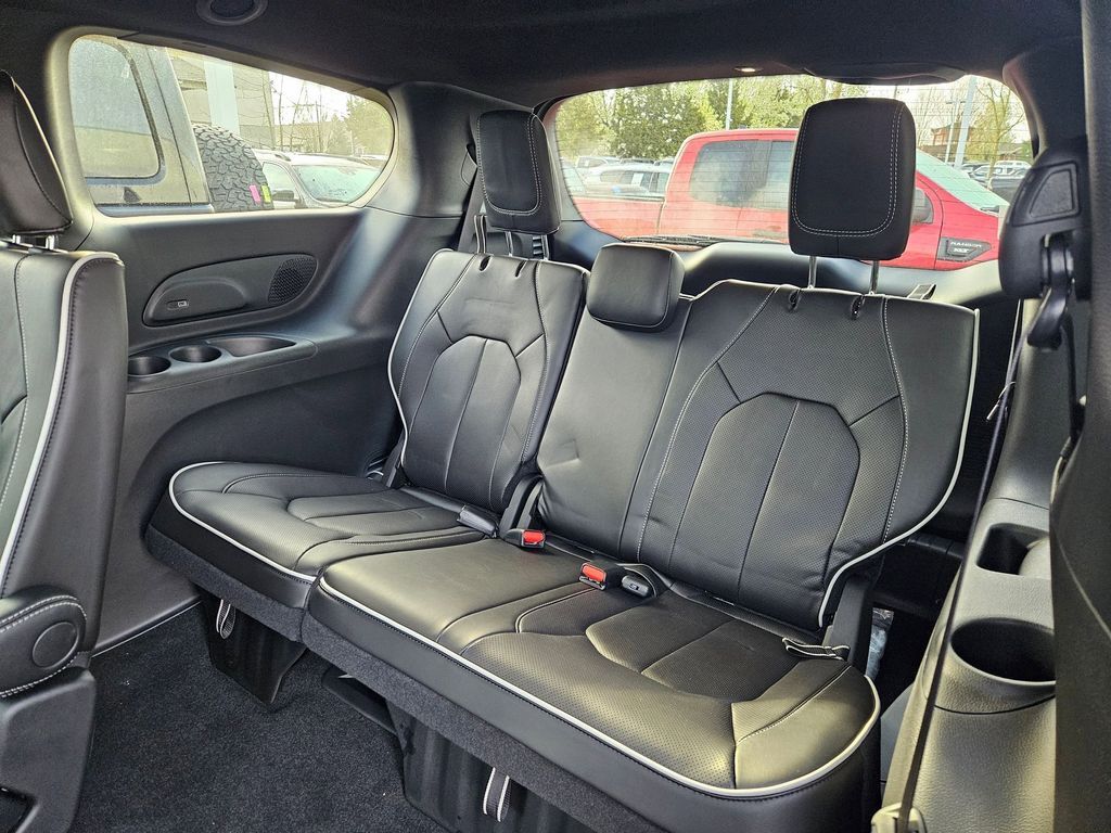 2026 Chrysler Pacifica Limited Gresham OR