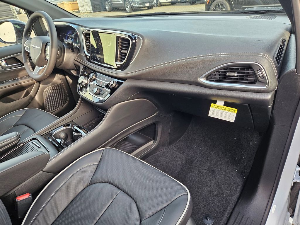 2026 Chrysler Pacifica Limited Gresham OR