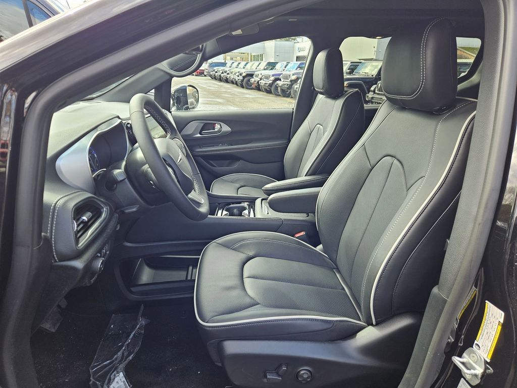 2026 Chrysler Pacifica Limited Gresham OR