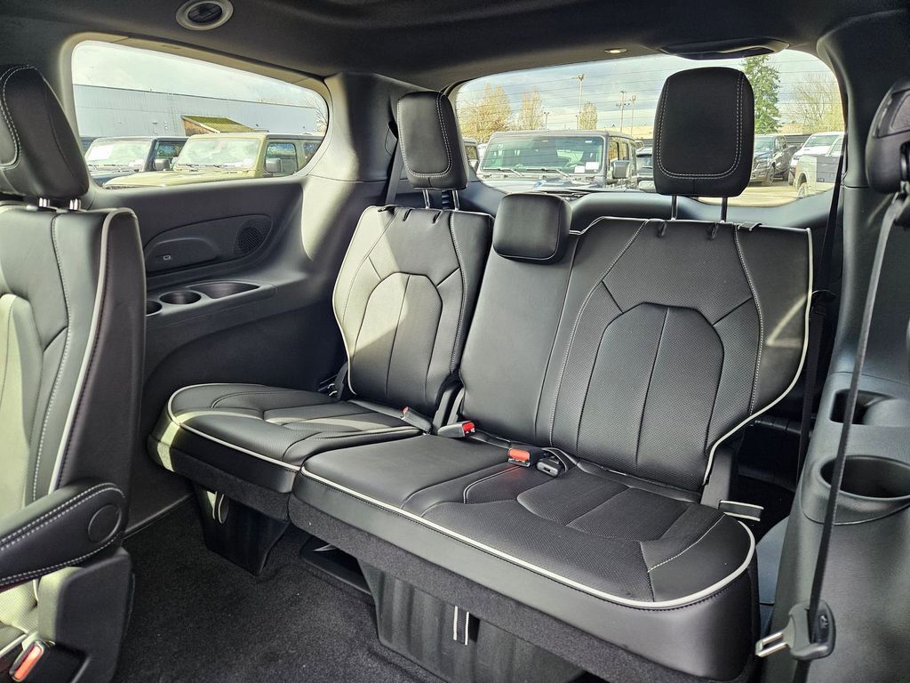 2026 Chrysler Pacifica Limited Gresham OR