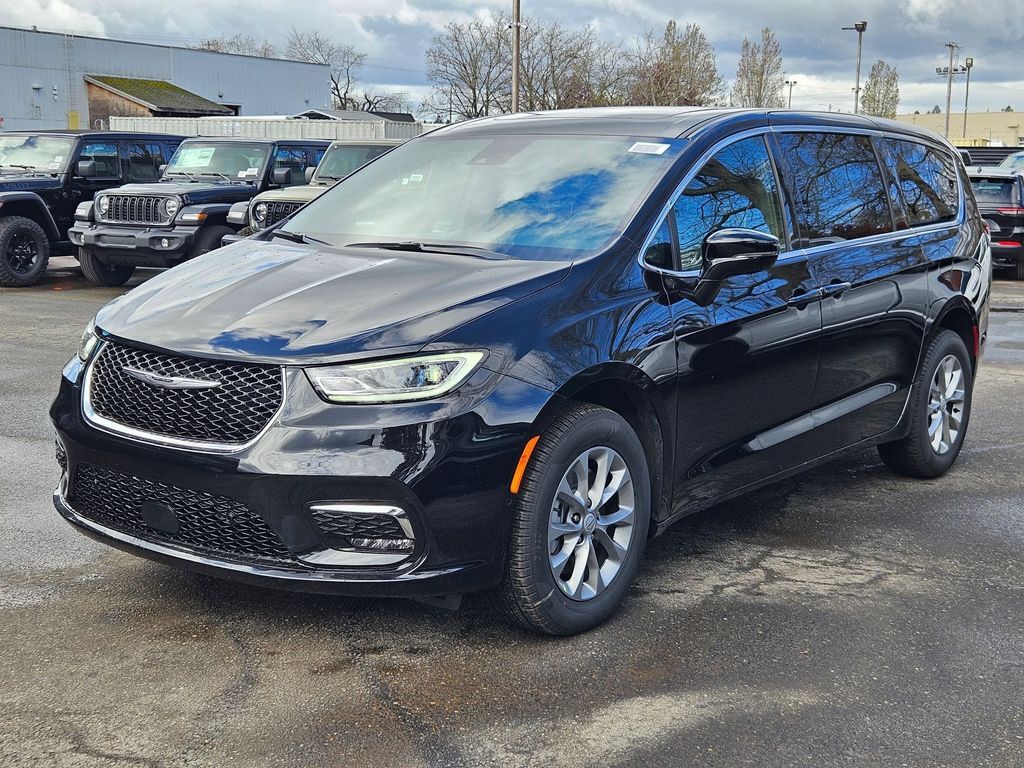 2026 Chrysler Pacifica Limited Gresham OR