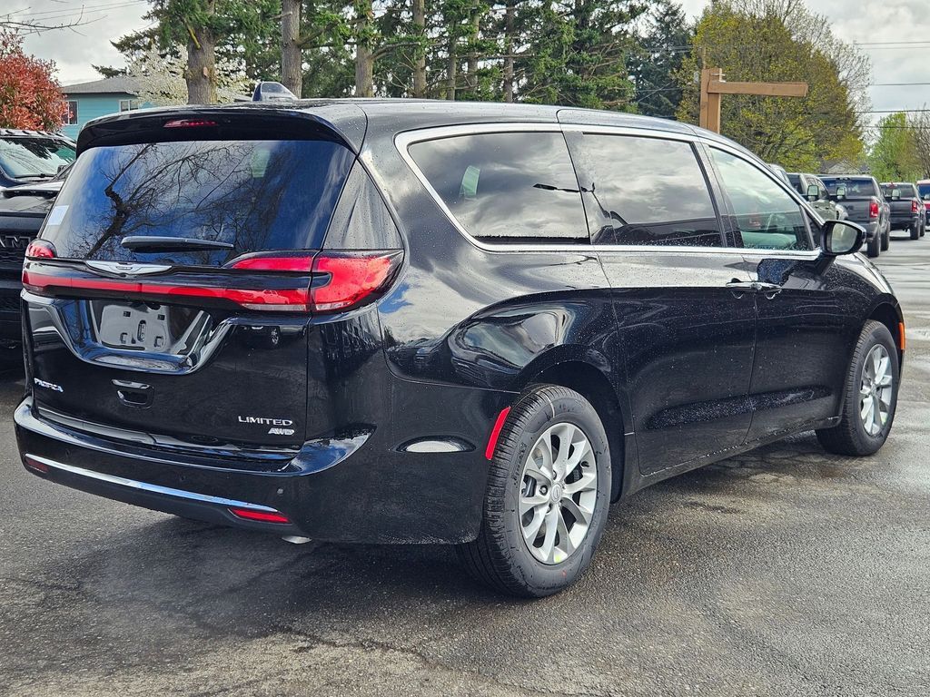 2026 Chrysler Pacifica Limited Gresham OR
