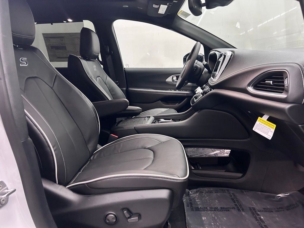 2026 Chrysler Pacifica Limited Portland OR