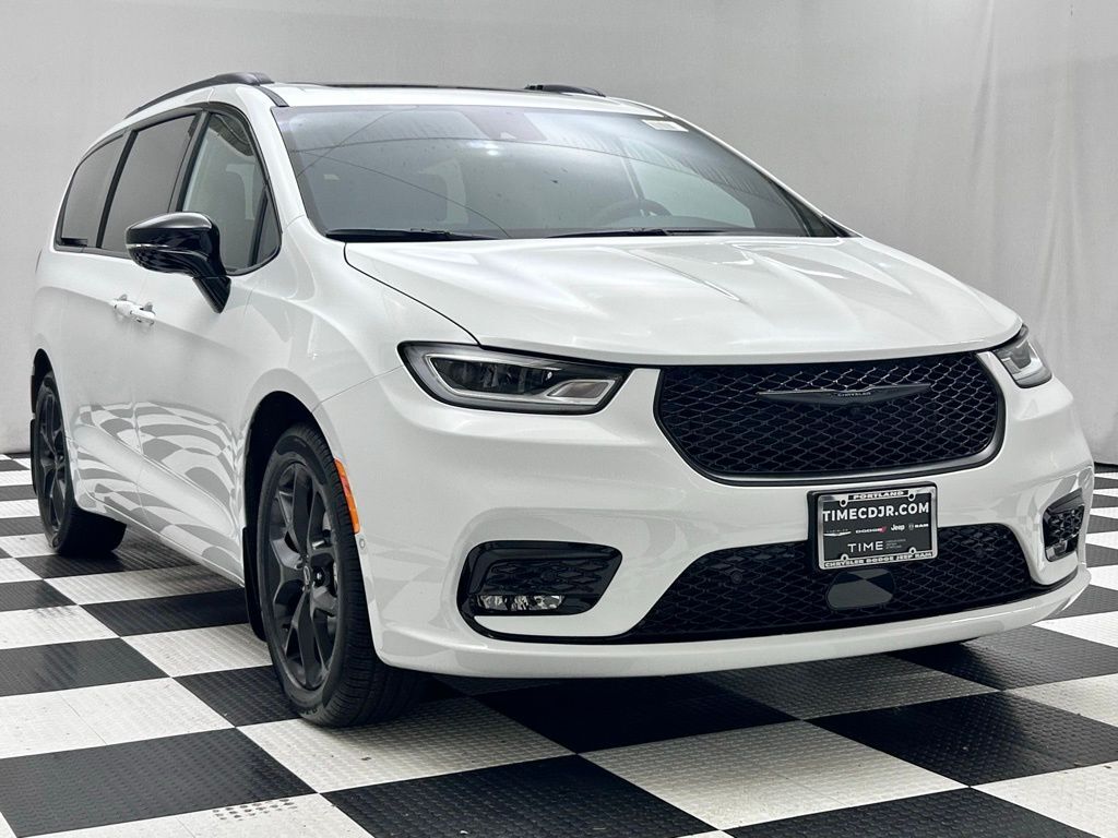 2026 Chrysler Pacifica Limited Portland OR