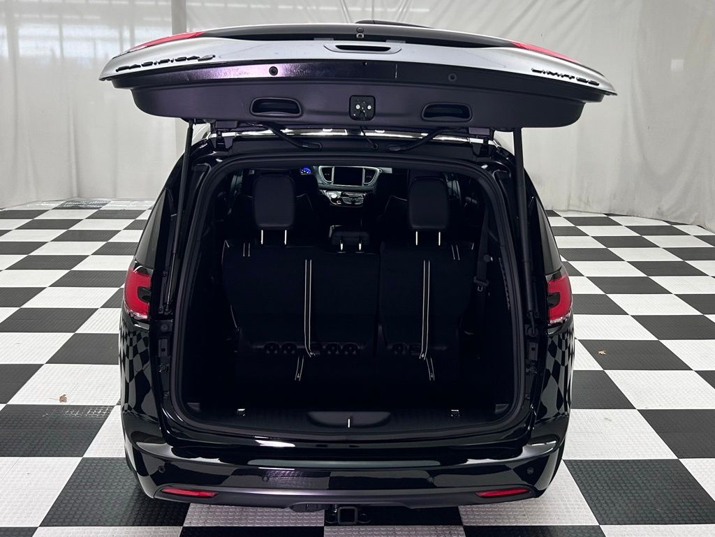 2026 Chrysler Pacifica Limited Portland OR