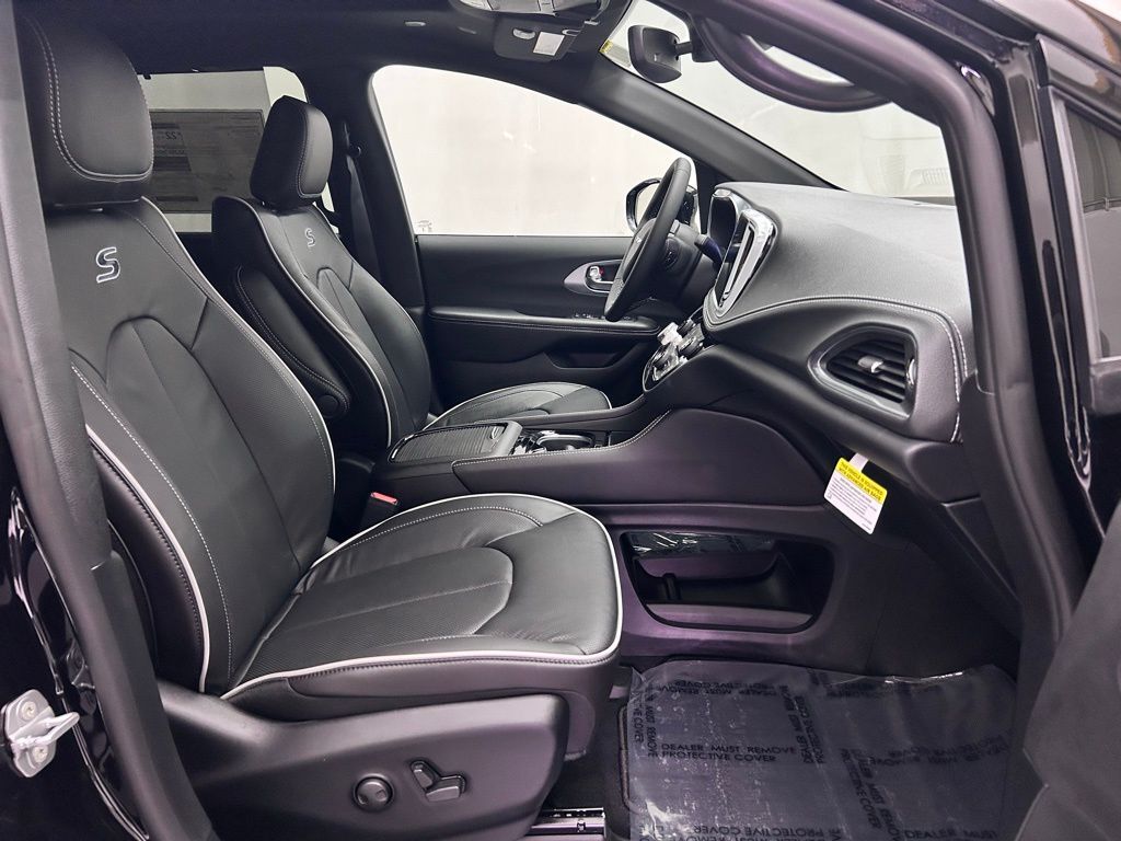 2026 Chrysler Pacifica Limited Portland OR