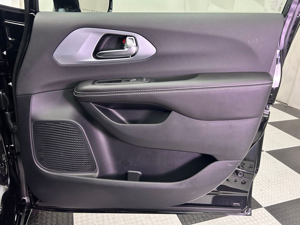 2026 Chrysler Pacifica Limited Portland OR