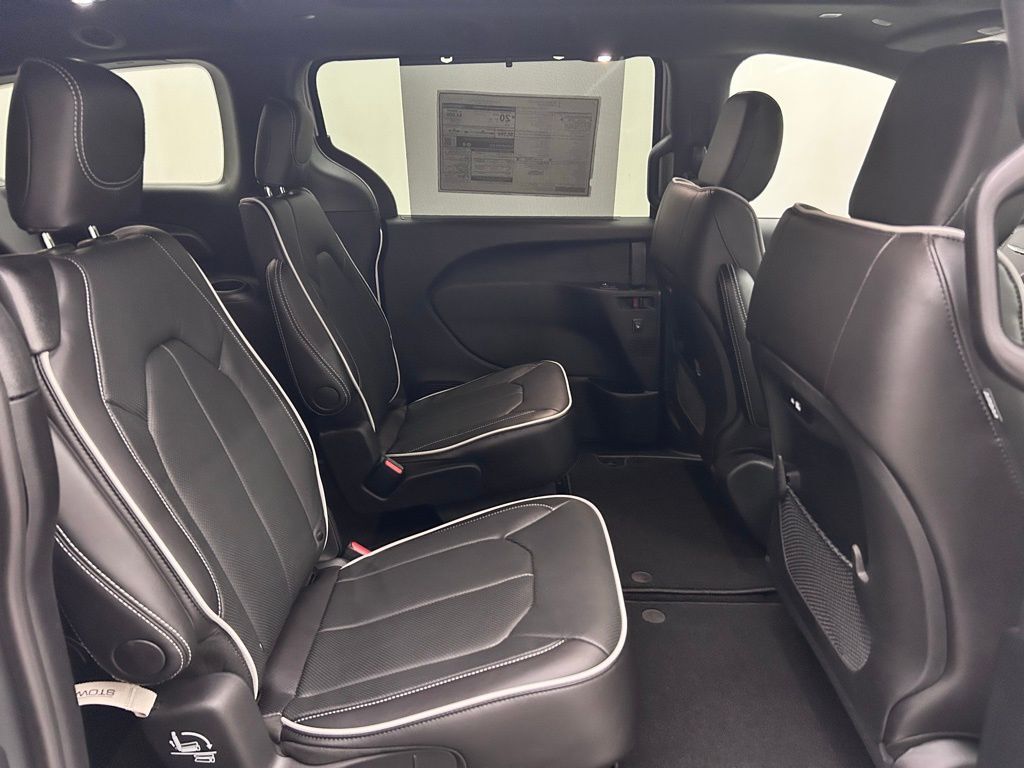 2026 Chrysler Pacifica Limited Portland OR