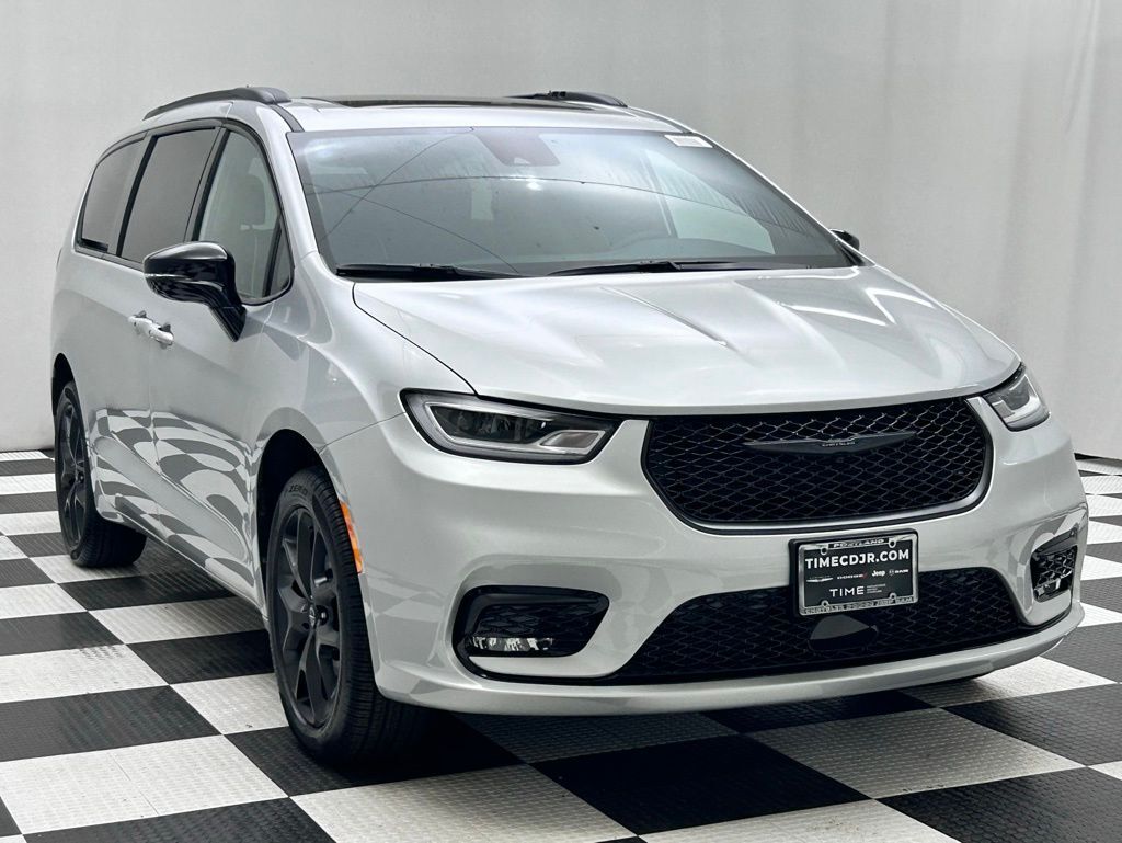 2026 Chrysler Pacifica Limited Portland OR