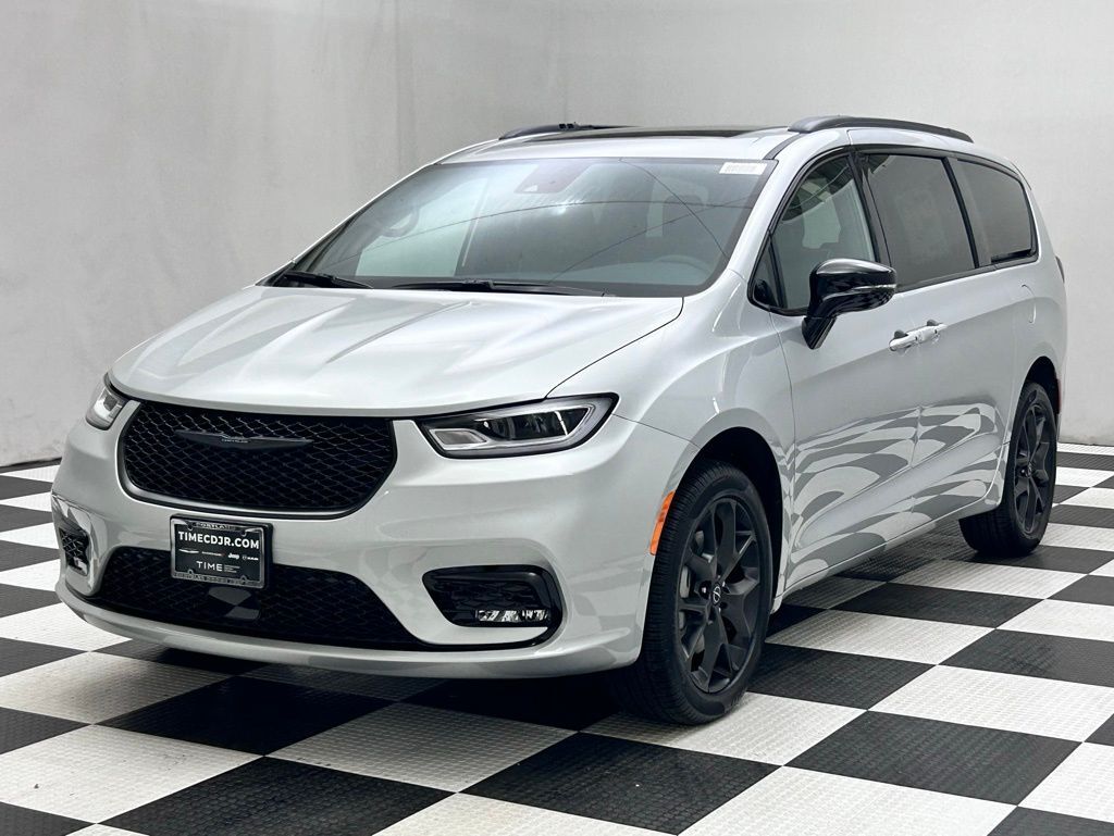 2026 Chrysler Pacifica Limited Portland OR