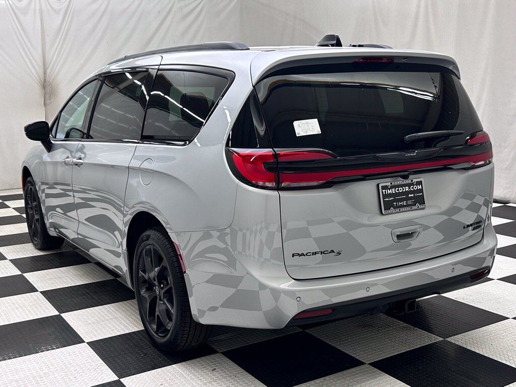 2026 Chrysler Pacifica Limited Portland OR