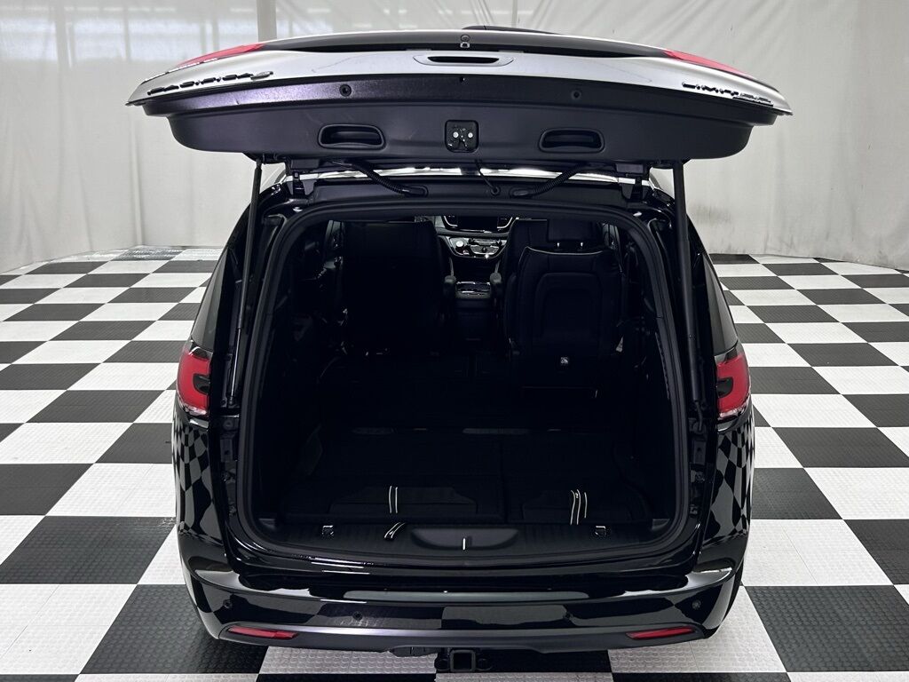 2026 Chrysler Pacifica Limited Portland OR