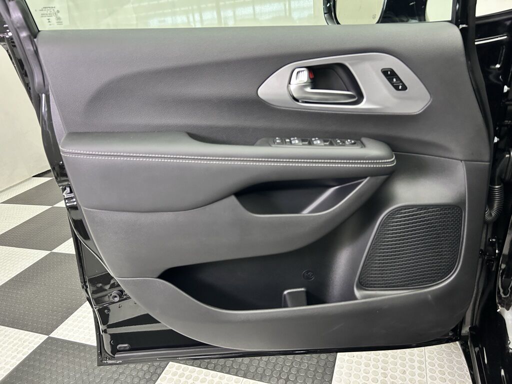 2026 Chrysler Pacifica Limited Portland OR