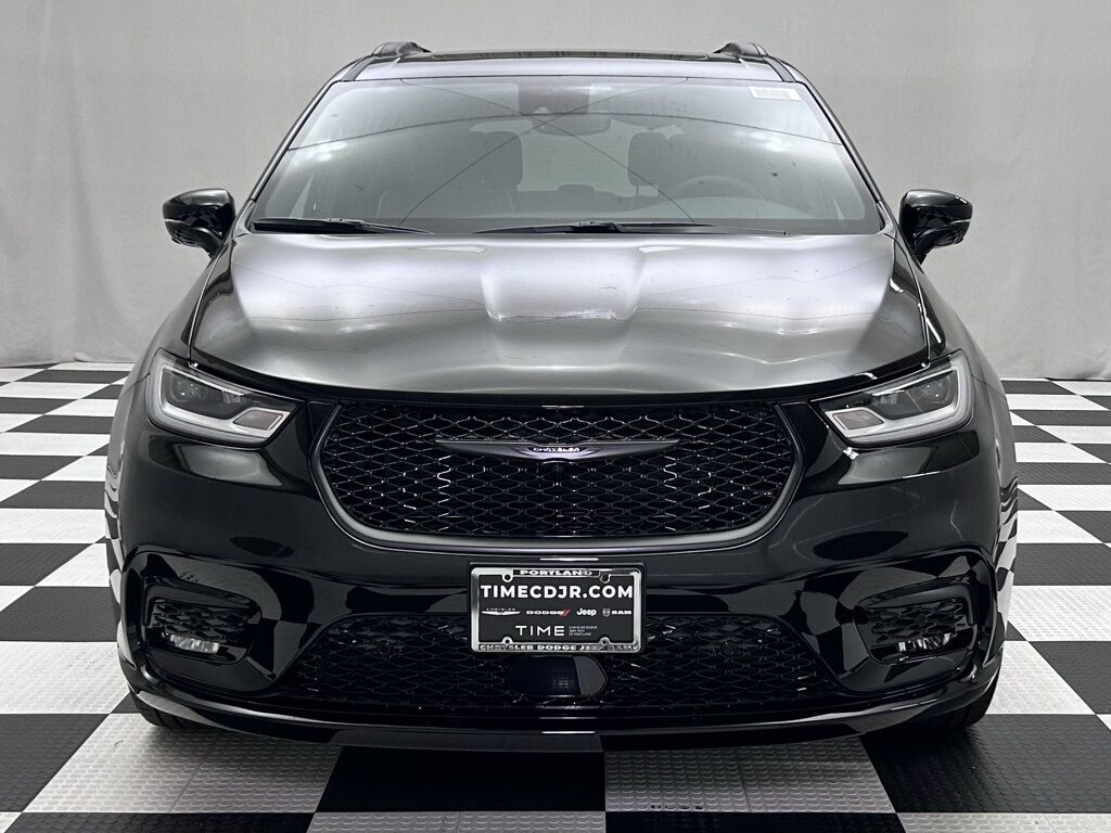 2026 Chrysler Pacifica Limited Portland OR
