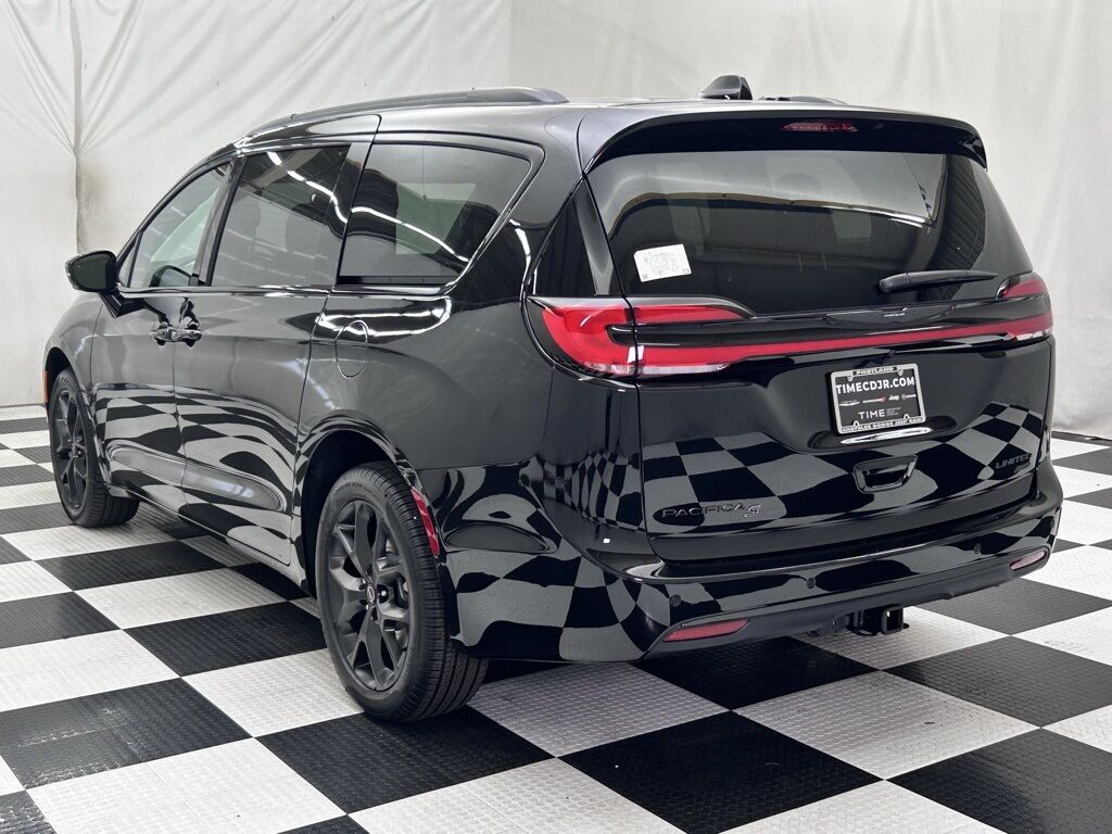 2026 Chrysler Pacifica Limited Portland OR