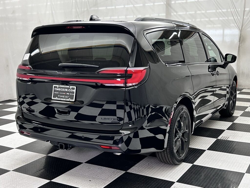 2026 Chrysler Pacifica Limited Portland OR