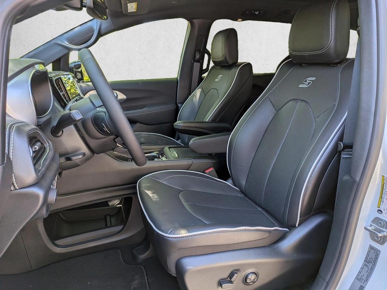 2026 Chrysler Pacifica Limited Roseville CA