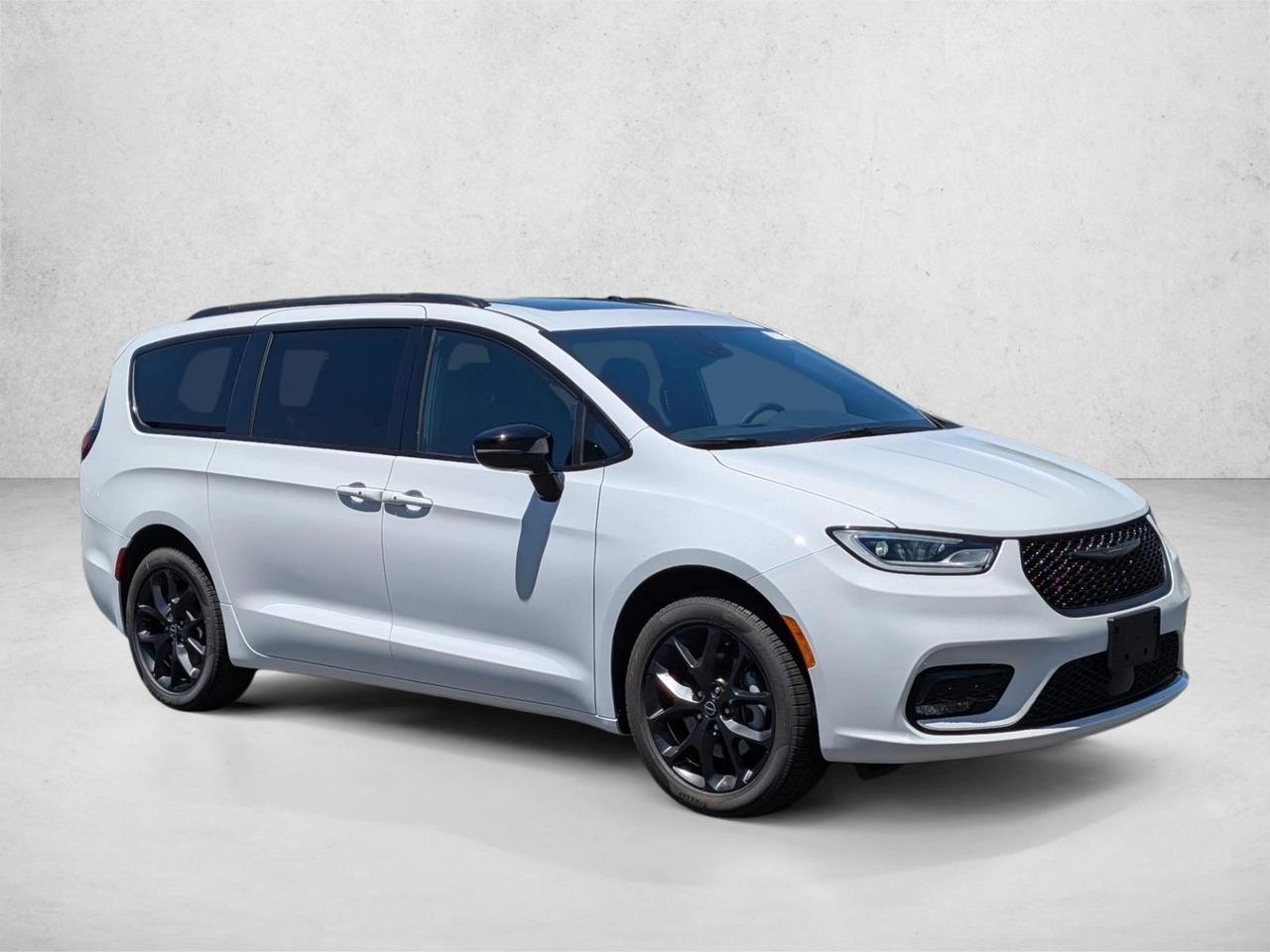 2026 Chrysler Pacifica Limited Roseville CA