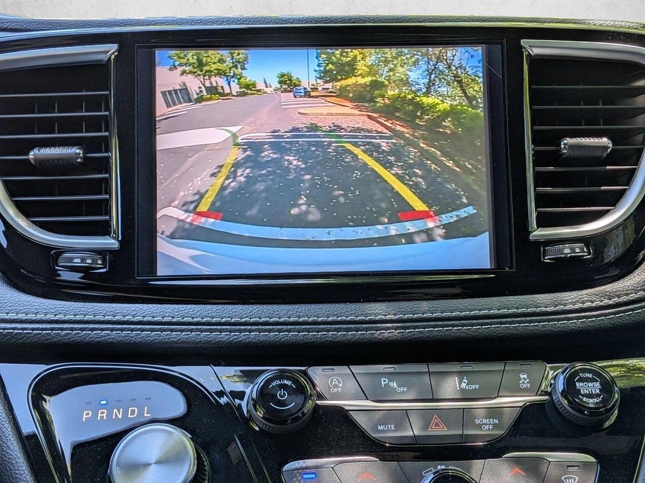 2026 Chrysler Pacifica Limited Roseville CA