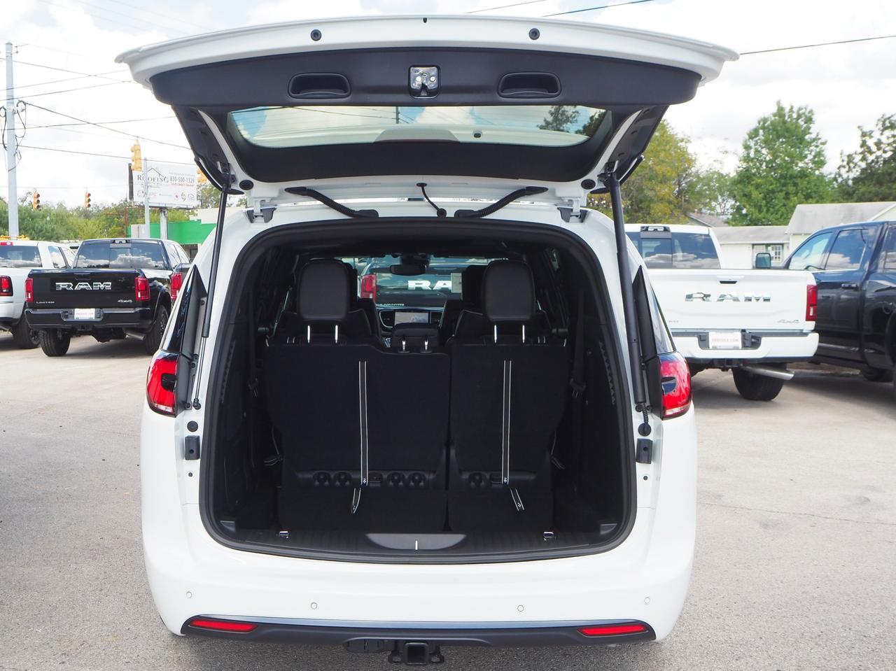 2026 Chrysler Pacifica Limited New Braunfels TX