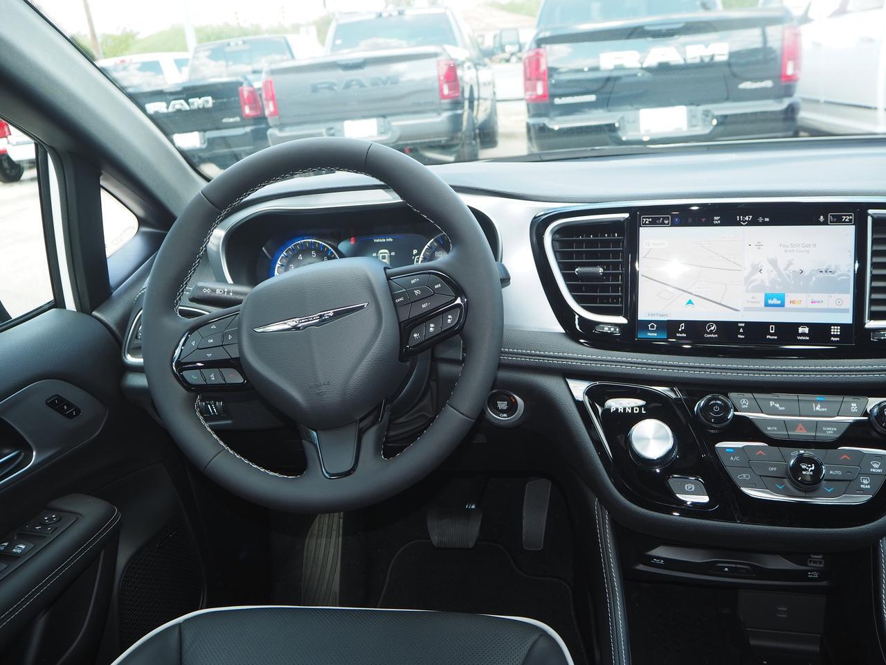 2026 Chrysler Pacifica Limited New Braunfels TX