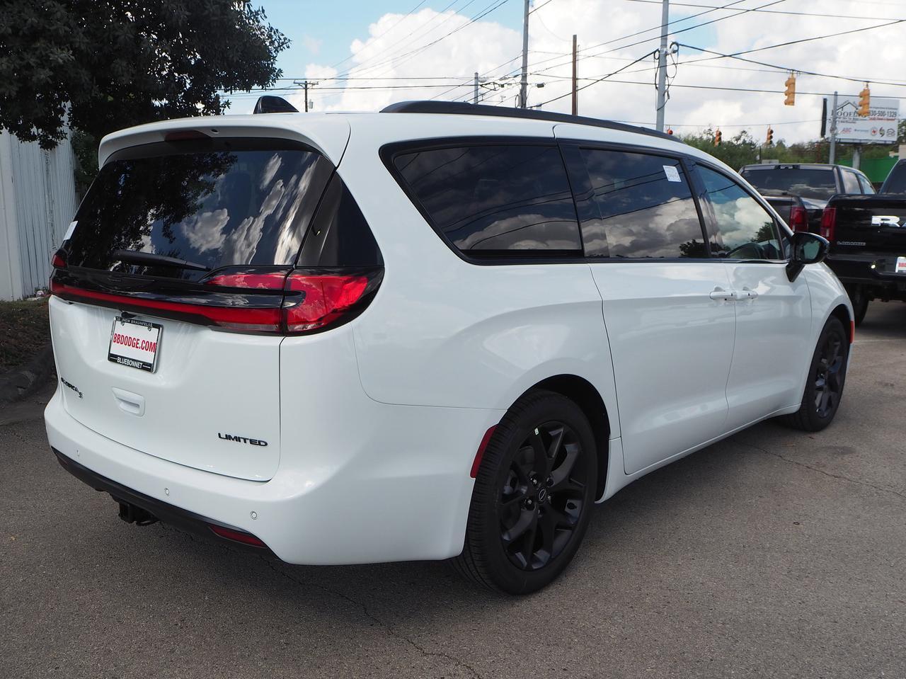 2026 Chrysler Pacifica Limited New Braunfels TX