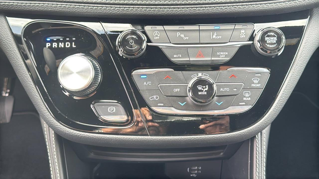 2026 Chrysler Pacifica Limited New Braunfels TX