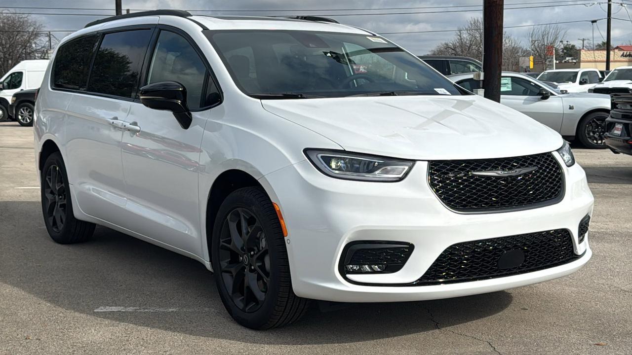 2026 Chrysler Pacifica Limited New Braunfels TX