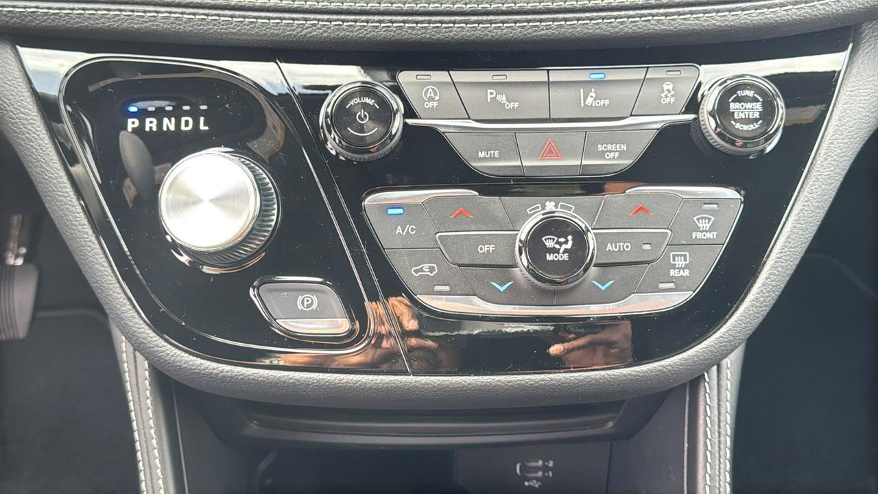 2026 Chrysler Pacifica Limited New Braunfels TX