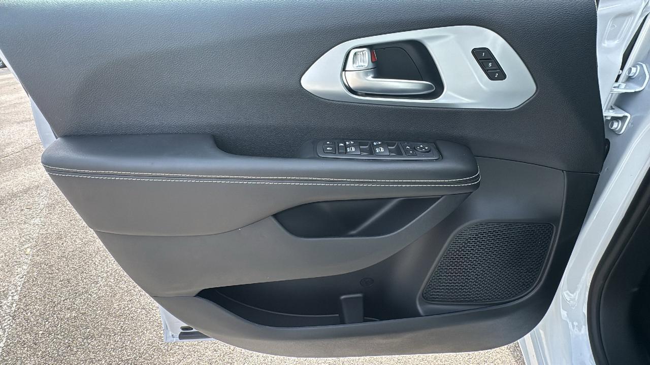 2026 Chrysler Pacifica Limited New Braunfels TX