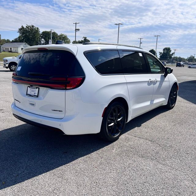 2026 Chrysler Pacifica Limited Herrin IL