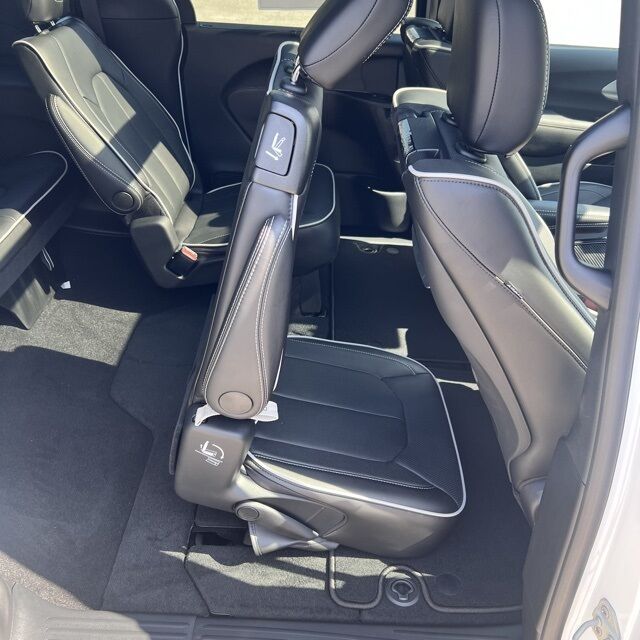 2026 Chrysler Pacifica Limited Herrin IL