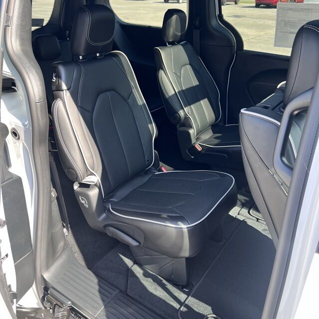 2026 Chrysler Pacifica Limited Herrin IL