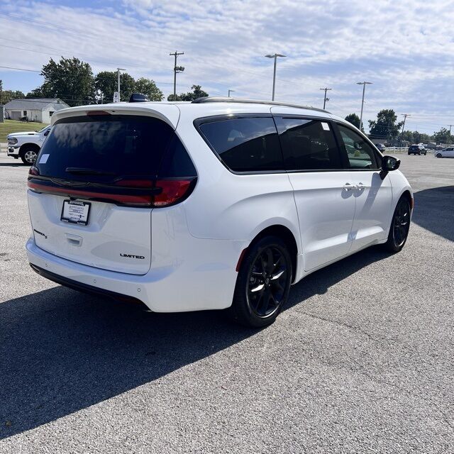 2026 Chrysler Pacifica Limited Herrin IL