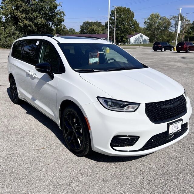 2026 Chrysler Pacifica Limited Herrin IL