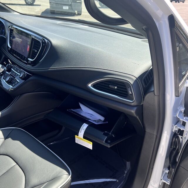 2026 Chrysler Pacifica Limited Herrin IL