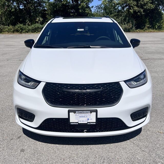 2026 Chrysler Pacifica Limited Herrin IL