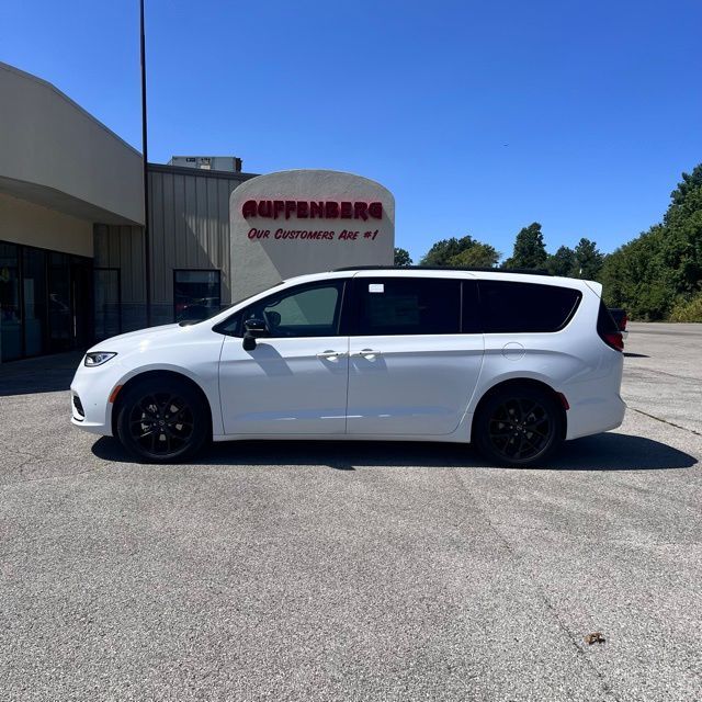 2026 Chrysler Pacifica Limited