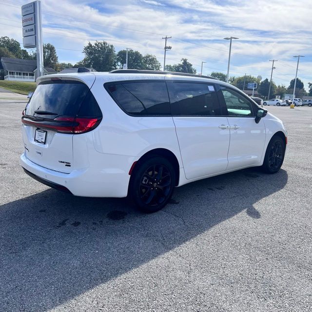 2026 Chrysler Pacifica Limited Herrin IL