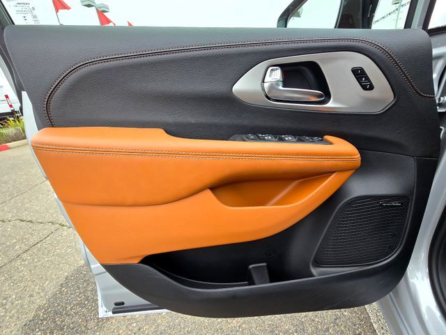 2026 Chrysler Pacifica Pinnacle Folsom CA