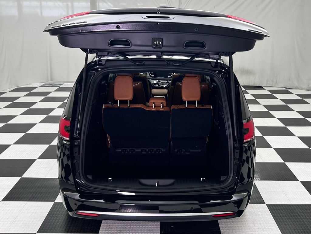 2026 Chrysler Pacifica Pinnacle Portland OR