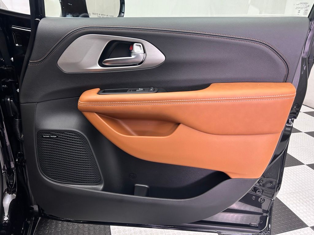 2026 Chrysler Pacifica Pinnacle Portland OR