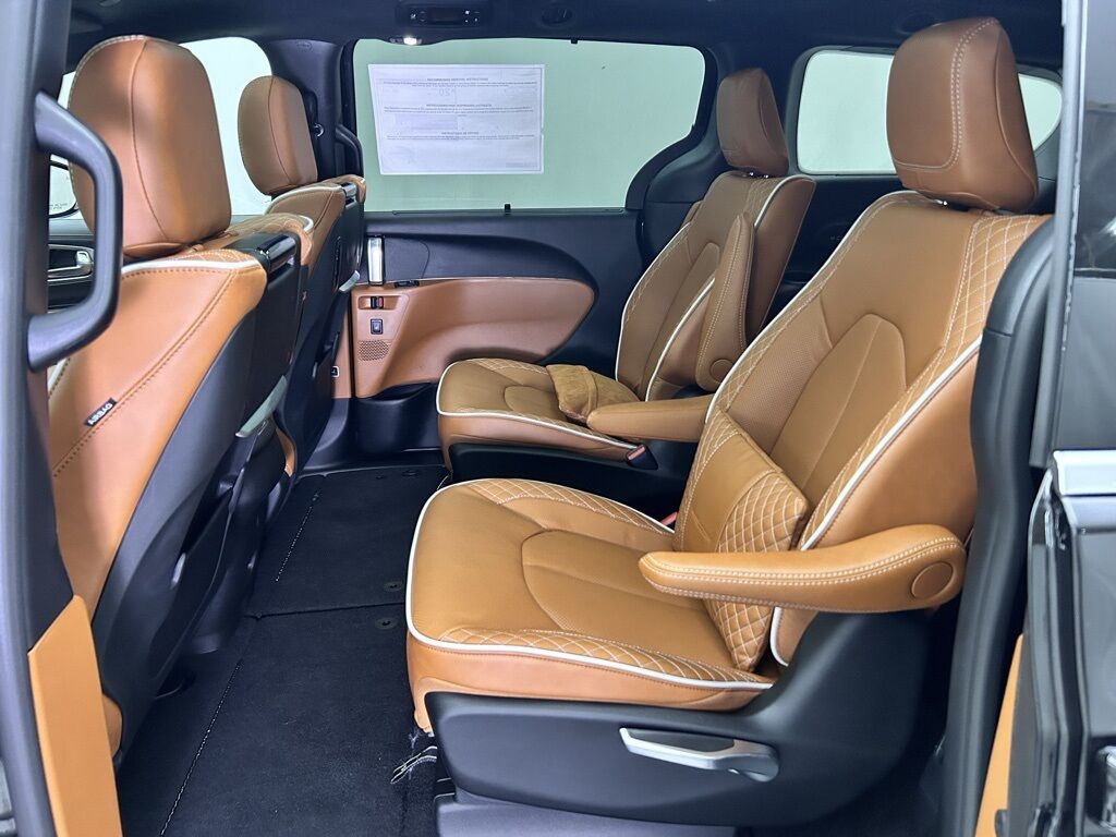 2026 Chrysler Pacifica Pinnacle Portland OR